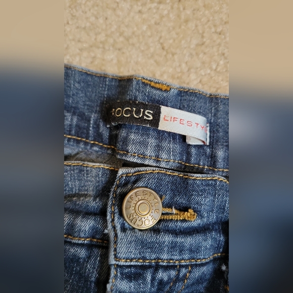 Focus Lifestyle womens size 8 inseam 30" dark wash jeans Used - Picture 5 of 11